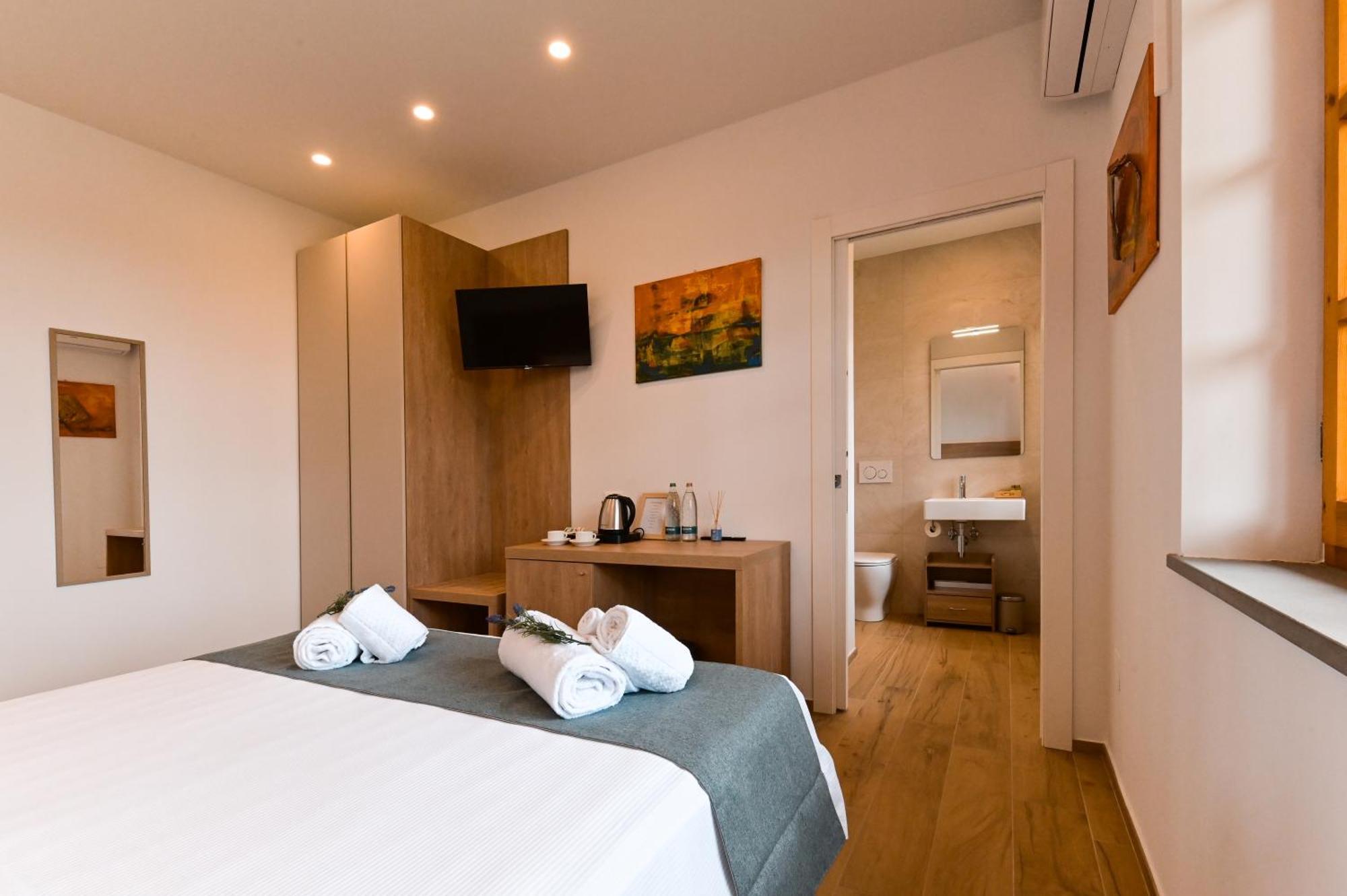 Villa Lucilla - B&B Rooms And Pool 波滕扎皮切纳 外观 照片